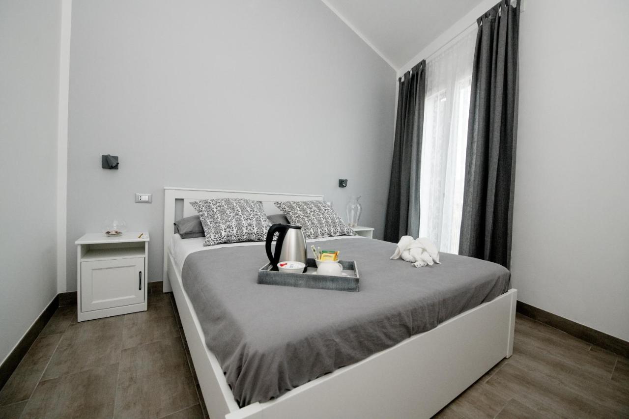 Dove Sorge Il Sole Bed & Breakfast Custonaci Exterior photo