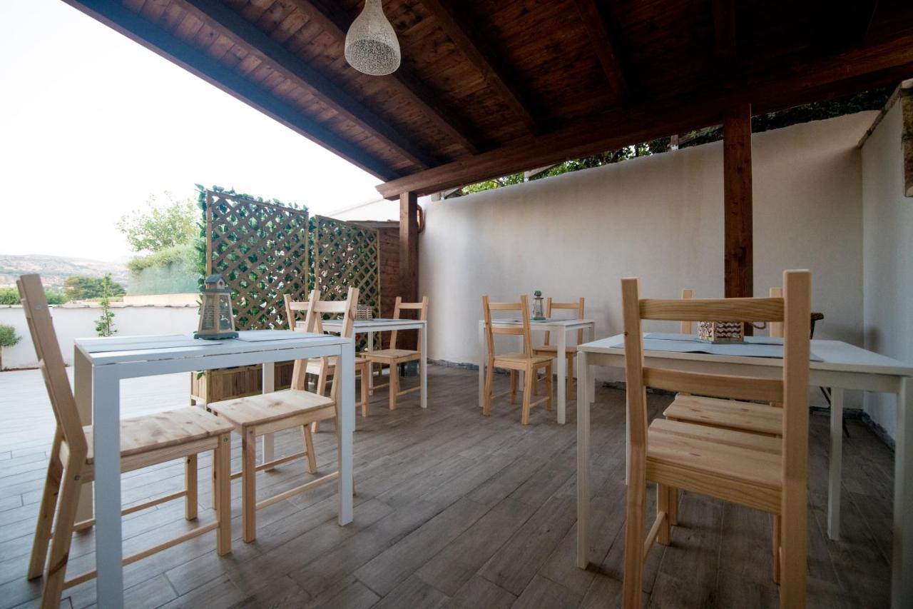 Dove Sorge Il Sole Bed & Breakfast Custonaci Exterior photo