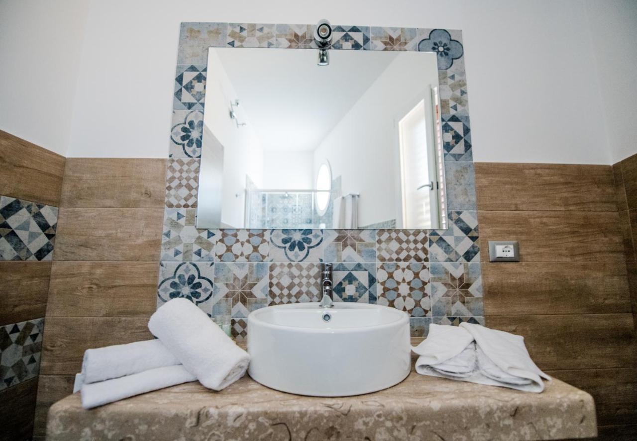 Dove Sorge Il Sole Bed & Breakfast Custonaci Exterior photo